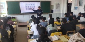 警暖童心 护航成长—宾县公安走进校园 送上安全“大礼包”