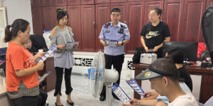 进社区 话安全  道外分局精准宣传护平安