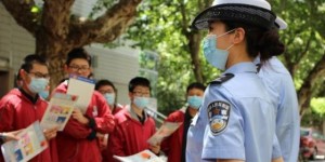 南京交警为交通安全助力！14处一校一策改造工程圆满完成